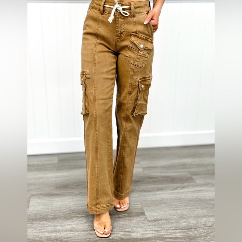 Cocoa High Rise Cargo Drawstring Pants Brand: Risen Size 15